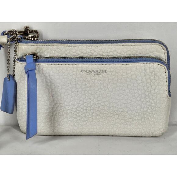 COACH WOMEN'S SMALL WHITE PEBBLE LEATHER CLUTCH/WRISTLET – 4" X 6" X 1" - Picture 2 of 10